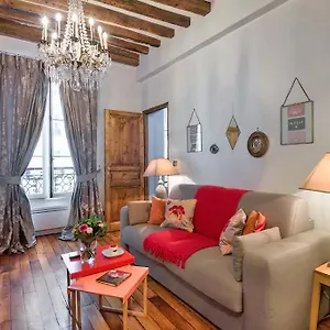 Maison Saintonge 4*, París Francia
